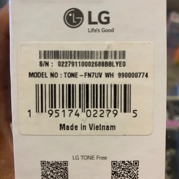 LG Tone free earbuds! NEW